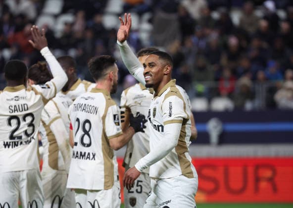 Paris FC vs Lens (J22 Ligue 1 McDonald s) 15 fÃ vrier 2026 Paris FC vs Lens J22 Ligue 1 McDonald s 15 fo vrier 2026 Wesley Saod Paris FC vs Lens J22 Ligue 1 McDonald s 15 feÃavrier 2026 au stade Jean Bouin o Paris. Paris FC vs Lens Matchday 22 of Ligue 1 McDonald s February 15, 2026, at Jean Bouin Stadium in Paris.  Copyright: xFabricexChasseryx  Copyright: xIMAGO FabricexChasseryx