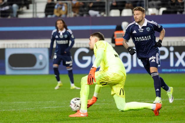French League One - PFC vs Lens Lens’s Robin Risser during the 2025-26 French soccer League One game, PFC vs Lens in Jean Bouin Stadium, Paris, France on February 14th, 2026. Photo by Henri Szwarc ABACAPRESS.COM Paris France  Copyright: xSzwarcxHenri ABACAx