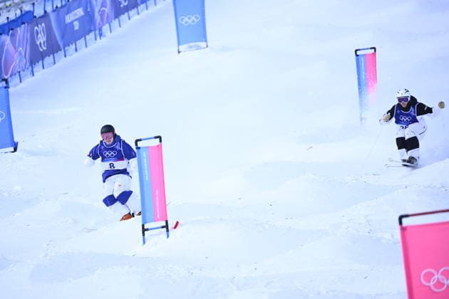 LIVIGNO, ITALIEN 20260215 Sveriges Walter Wallberg och Finlands Akseli Ahvenainen under söndagens 16-delsfinal i parallellpuckel vid OS i Livigno, Italien. *** Bilden ingar i SPORTPAKET. För övriga BETALBILD *** LIVIGNO ITALIEN x10080x *** LIVIGNO, ITALY 20260215 Swedens Walter Wallberg and Finlands Akseli Ahvenainen during Sundays round of 16 in parallel puck at the Olympics in Livigno, Italy Picture in SPORTPAKET For others PAYPICTURE LIVIGNO ITALY x10080x  Copyright: xFredrikxSandberg TTx OS 2026 PARALLELLPUCKEL