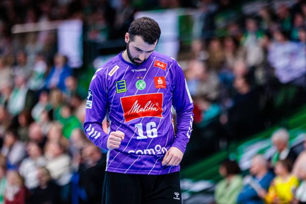 Handball, HBL, GWD Minden - Rhein-Neckar Löwen #2 Tibor Ivanisevic (GWD Minden, 16) jubelt freut sich GER, GWD Minden vs. Rhein-Neckar Loewen, Handball, 1. Bundesliga, 21. Spieltag, Spielzeit 2025 2026, 14.02.2026 GER, GWD Minden vs. Rhein-Neckar Loewen, Handball, 1. Bundesliga, 21. Spieltag, Spielzeit 2025 2026, 14.02.2026 Minden Copyright: xEibner-Pressefoto JanxRollingerx EP_JSK