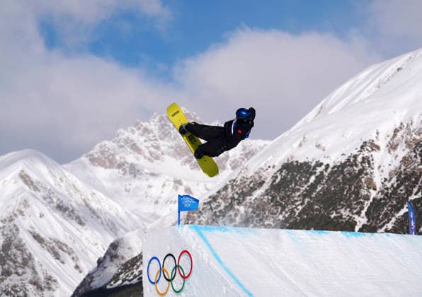 (260215) -- LIVIGNO, Feb. 15, 2026 -- Su Yiming of China competes during the snowboard men s snowboard slopestyle qualification at the Milan-Cortina 2026 Olympic Winter games, Winterspiele,Spiele, Summer games in Livigno, Italy, Feb. 15, 2026. Wang Peng) (MICO2026)ITALY-LIVIGNO-OLYMPIC WINTER GAMES-SNOWBOARD-MEN S SLOPESTYLE-QUALIFICATION HuxChao 