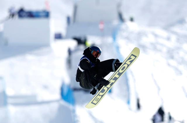 (260215) -- LIVIGNO, Feb. 15, 2026 -- Su Yiming of China competes during the snowboard men s snowboard slopestyle qualification at the Milan-Cortina 2026 Olympic Winter games, Winterspiele,Spiele, Summer games in Livigno, Italy, Feb. 15, 2026. ) (MICO2026)ITALY-LIVIGNO-OLYMPIC WINTER GAMES-SNOWBOARD-MEN S SLOPESTYLE-QUALIFICATION WangxPeng 