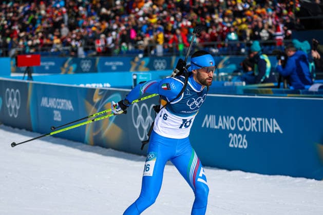 Antholz, Italien 15. Februar 2026: Biathlon Verfolgung Männer 12,5 km - Olympia 2026 Im Bild: Nicola Romanin (ITA) am Start. Anterselva Biathlon Arena *** Antholz, Italy 15 February 2026 Biathlon Pursuit Men 12.5 km Olympic Games 2026 Pictured Nicola Romanin ITA at the start Anterselva Biathlon Arena Copyright: xFotostandx xHettichx