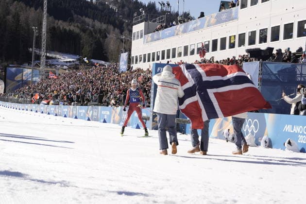 Winter Olympics in Milan Cortina 2026 Val di Fiemme, Italy 20260215. Emil Iversen, Martin Lowstrom Nyenget, Einar Hedegart and Johannes Hosflot Klaebo from Norway cheer during the cross-country 4 x 7.5 km relay men at Tesero CC-Stadium during the Winter Olympics in Milan Cortina 2026. Photo: Terje Pedersen NTB Val di Fiemme Italy EDITORIAL USE ONLY. RESTRICTED USE FOR BETTING COMPANIES Ref:_SPOZ_fCPjZbv3Y.jpg *** Winter Olympics in Milan Cortina 2026 Val di Fiemme, Italy 20260215 Emil Iversen, Martin Lowstrom Nyenget, Einar Hedegart and Johannes Hosflot Klaebo from Norway cheer during the cross country 4 x 7 5 km relay men at Tesero CC Stadium during the Winter Olympics in Milan Cortina 2026 Photo Terje Pedersen NTB Val di Fiemme Italy EDITORIAL USE ONLY RESTRICTED USE FOR BETTING COMPANIES  Copyright: xTerjexPedersenx xNTBx