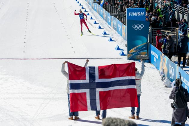Winter Olympics in Milan Cortina 2026 Val di Fiemme, Italy 20260215. Emil Iversen, Martin Lowstrom Nyenget, Einar Hedegart and Johannes Hosflot Klaebo from Norway cheer during the cross-country 4 x 7.5 km relay men at Tesero CC-Stadium during the Winter Olympics in Milan Cortina 2026. Photo: Lise Aserud NTB Val di Fiemme Italy EDITORIAL USE ONLY. RESTRICTED USE FOR BETTING COMPANIES Ref:_SPOxdTymV4CrTk.jpg *** Winter Olympics in Milan Cortina 2026 Val di Fiemme, Italy 20260215 Emil Iversen, Martin Lowstrom Nyenget, Einar Hedegart and Johannes Hosflot Klaebo from Norway cheer during the cross country 4 x 7 5 km relay men at Tesero CC Stadium during the Winter Olympics in Milan Cortina 2026 Photo Lise Aserud NTB Val di Fiemme Italy EDITORIAL USE ONLY RESTRICTED USE FOR BETTING COMPANIES  Copyright: xLisexAserudx xNTBx