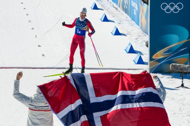Winter Olympics in Milan Cortina 2026 Val di Fiemme, Italy 20260215. Emil Iversen, Martin Lowstrom Nyenget, Einar Hedegart and Johannes Hosflot Klaebo from Norway cheer during the cross-country 4 x 7.5 km relay men at Tesero CC-Stadium during the Winter Olympics in Milan Cortina 2026. Photo: Lise Aserud NTB Val di Fiemme Italy EDITORIAL USE ONLY. RESTRICTED USE FOR BETTING COMPANIES Ref:_SPOfezbBexhhls.jpg *** Winter Olympics in Milan Cortina 2026 Val di Fiemme, Italy 20260215 Emil Iversen, Martin Lowstrom Nyenget, Einar Hedegart and Johannes Hosflot Klaebo from Norway cheer during the cross country 4 x 7 5 km relay men at Tesero CC Stadium during the Winter Olympics in Milan Cortina 2026 Photo Lise Aserud NTB Val di Fiemme Italy EDITORIAL USE ONLY RESTRICTED USE FOR BETTING COMPANIES  Copyright: xLisexAserudx xNTBx