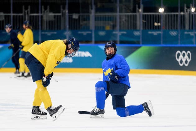 260215 Hanna Olsson and Anna Kjellbin of Sweden at an Ice hockey, Eishockey practice session during day 9 of the 2026 Winter Olympics on February 15, 2026 in Milan. Photo: Emma Wallskog BILDBYRAN kod EW EW0636 ishockey ice hockey Olympic Games, Olympische Spiele, Olympia, OS olympics winter olympics os ol olympiska spel vinter-os olympiske leker milano cortina 2026 milan cortina 2026 milano cortina 2026 olympic games milano cortina 2026 winter olympic games milano cortina-os milano cortina-ol vinter-ol 9 bbeng dam sverige sweden *** 260215 Hanna Olsson and Anna Kjellbin of Sweden at an ice hockey practice session during day 9 of the 2026 Winter Olympics on February 15, 2026 in Milan Photo Emma Wallskog BILDBYRAN kod EW EW0636 ishockey ice hockey olympic games olympics winter olympics os ol olympiska spel vinter os olympiske leker milano cortina 2026 milan cortina 2026 milano cortina 2026 olympic games milano cortina 2026 winter olympic games milano cortina os milano cortina ol vinter ol 9 bbeng dam sverige sweden  Copyright: EMMAxWALLSKOG BB260215EW022