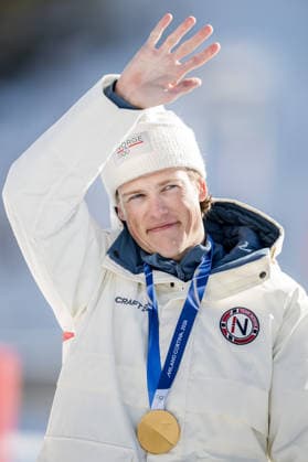260215 Johannes Hosflot Klaebo of Norway celebrates on the podium after the men s 4 x 7.5km relay cross-country skiing race during day 9 of the 2026 Winter Olympics on February 15, 2026 in Val di Fiemme. Photo: Maxim Thore BILDBYRAN kod MT MT0983 skidor cross-country skiing langrenn Olympic Games, Olympische Spiele, Olympia, OS olympics winter olympics os ol olympiska spel vinter-os olympiske leker milano cortina 2026 milan cortina 2026 milano cortina 2026 olympic games milano cortina 2026 winter olympic games milano cortina-os milano cortina-ol vinter-ol 9 bbeng herr stafett jubel norge *** 260215 Johannes Hosflot Klaebo of Norway celebrates on the podium after the men s 4 x 7 5km relay cross country skiing race during day 9 of the 2026 Winter Olympics on February 15, 2026 in Val di Fiemme Photo Maxim Thore BILDBYRAN kod MT MT0983 skidor cross country skiing langrenn olympic games olympics winter olympics os ol olympiska spel vinter os olympiske leker milano cortina 2026 milan cortina 2026 milano cortina 2026 olympic games milano cortina 2026 winter olympic games milano cortina os milano cortina ol vinter ol 9 bbeng herr relay jubel norge  Copyright: MAXIMxTHORE BB260215MT087
