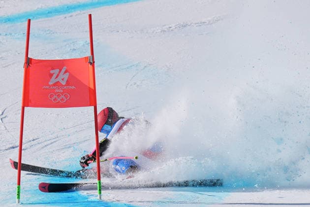 France s Camille Cerutti crashes during Alpine Skiing Women s Giant Slalom at the Milano Cortina 2026 Winter Olympics, in Cortina (Italy) February 15 , 2026 (Spada LaPresse)  Copyright: xSpada LaPressex
