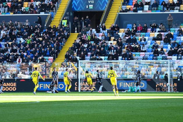 Sassuolo s Armand Lauriente scores a goal during Udinese Calcio vs US Sassuolo, Italian soccer Serie A match in Udine, Italy, February 15 2026  Copyright: xEttorexGriffoni IPAxSportx xipa-agency.netx xx IPA_71547995 IPA_Agency_IPA71547995