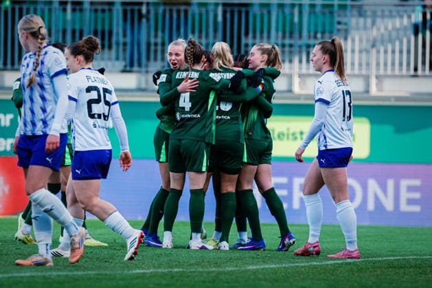 Google Pixel Frauen-Bundesliga: VfL Wolfsburg vs. SGS Essen, 15.02.2026 TOR, JUBEL zum 1:0 durch Kessya Bussy (VfL Wolfsburg, 19);Fußball, Google Pixel Frauen-Bundesliga, 14. Spieltag: VfL Wolfsburg vs. SGS Essen am 15.02.2026 im AOK Stadion, Wolfsburg DFB REGULATIONS PROHIBIT ANY USE OF PHOTOGRAPHS AS IMAGE SEQUENCES AND OR QUASI-VIDEO. Copyright: xBEAUTIFULxSPORTS Tonhäuserx