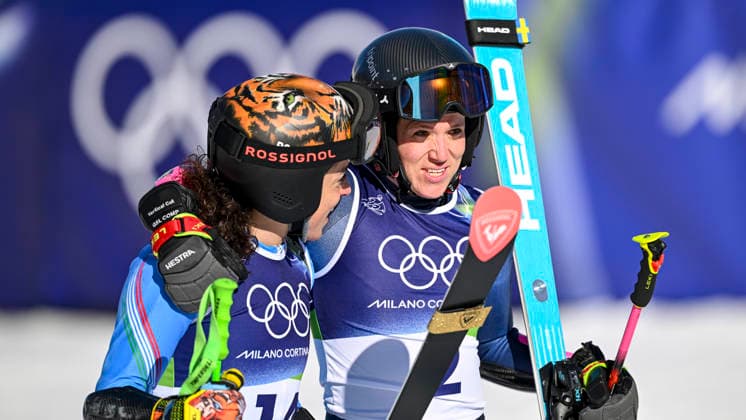 OLYMPICS - Winter Olympic Games, Olympische Spiele, Olympia, OS Milano Cortina 2026 CORTINA D AMPEZZO,ITALY,15.FEB.26 - OLYMPICS, ALPINE SKIING - Winter Olympic Games Milano Cortina 2026, giant slalom, women.. Image shows Federica Brignone (ITA) and Sara Hector (SWE).  GEPAxpictures xAlexanderxSolc