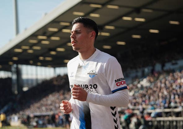 Deutschland: 2.Bundesliga 2025 2026, VFL Bochum vs SC Paderborn, Sonntag 15.02.2026 Vonovia Ruhrstadion (Bochum, Nordrhein-Westfalen, Deutschland) Raphael Obermair (SC Paderborn, 23)