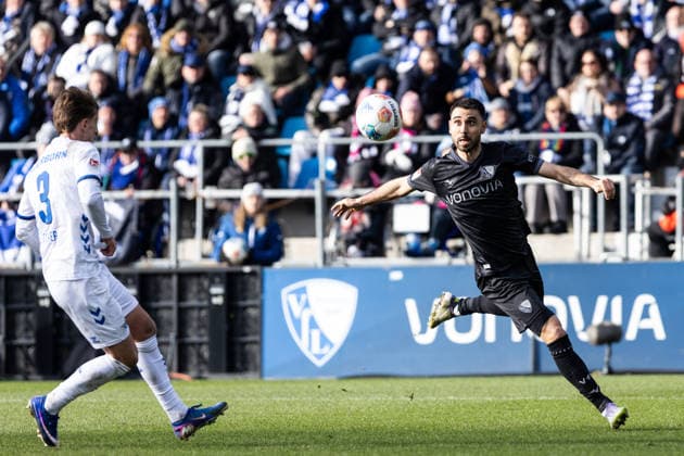2. Fußball Bundesliga: VfL Bochum - SC Paderborn; 15.02.2026 Gerrit Holtmann (VfL Bochum, 17) 2. Fußball Bundesliga: VfL Bochum - SC Paderborn; Vonovia-Ruhrstadion, Bochum; 15.02.2026 DFL regulations prohibit any use of photographs as image sequences and or quasi video.