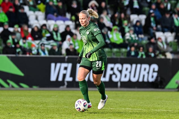 Fußball I Frauen I Saison 2025-2026 I Bundesliga I 18. Spieltag I VfL Wolfsburg - SGS Essen I 15.02.2026 Guro Bergsvand (20, VfL Wolfsburg) mit Ball Freisteller, Nahaufnahme, Porträt, Portrait, Einzelfoto, Einzelbild, Körper Wolfsburg AOK Stadion Niedersachsen Deutschland Copyright: xLobeca InesxHähnelx