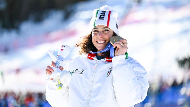 OLYMPICS - Winter Olympic Games, Olympische Spiele, Olympia, OS Milano Cortina 2026 CORTINA D AMPEZZO,ITALY,15.FEB.26 - OLYMPICS, ALPINE SKIING - Winter Olympic Games Milano Cortina 2026, giant slalom, women, medal ceremony. Image shows Federica Brignone (ITA). Keywords: medal.  GEPAxpictures xAlexanderxSolc