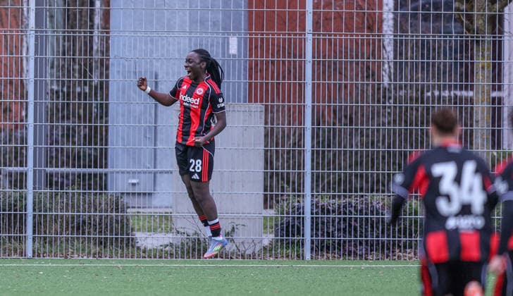 GER, Frankfurt, Eintracht Frankfurt II vs FSV Mainz 05, 2. Frauen Bundesliga, Fussball, DFB, Spielzeit 2025 2026, Stadion am Brentanobad, 17. Spieltag im Bild: Mira Arouna (Eintracht Frankfurt II 28) erzielt das 1:0, Jubel, Freude und Emotionen nach dem Tor DFB DFL REGULATIONS PROHIBIT ANY USE OF PHOTOGRAPHS AS IMAGE SEQUENCES AND OR QUASI-VIDEO, 15.02.2026 Copyright: HMBxMedia HendrikxHamelau