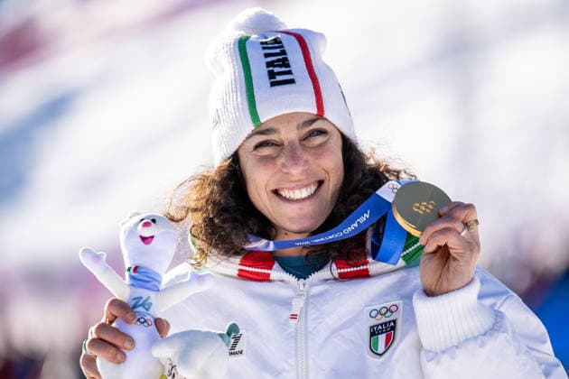 260215 Federica Brignone of Italy celebrates with her gold medal after competing in women s alpine skiing giant slalom during day 9 of the 2026 Winter Olympics on February 15, 2026 in Cortina. Photo: Joel Marklund BILDBYRAN kod JM JM0793 bbeng alpint alpine skiing Olympic Games, Olympische Spiele, Olympia, OS olympics winter olympics os ol olympiska spel vinter-os olympiske leker milano cortina 2026 milan cortina 2026 milano cortina 2026 olympic games milano cortina 2026 winter olympic games milano cortina-os milano cortina-ol vinter-ol giant slalom storslalom storslalam dam italien jubel *** 260215 Federica Brignone of Italy celebrates with her gold medal after competing in women s alpine skiing giant slalom during day 9 of the 2026 Winter Olympics on February 15, 2026 in Cortina Photo Joel Marklund BILDBYRAN kod JM JM0793 bbeng alpine alpine skiing olympic games olympics winter olympics os ol olympiska spel vinter os olympiske leker milano cortina 2026 milan cortina 2026 milano cortina 2026 olympic games milano cortina 2026 winter olympic games milano cortina os milano cortina ol vinter ol giant slalom storslalom storslalam dam italien jubel  Copyright: JOELxMARKLUND BB260215JM195