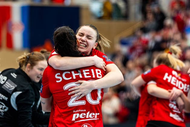 15.02.2026, GER, Handball, Frauen, Saison 2025 2026, EHF European League , Gruppenphase, Thueringer HC - Motherson Mosonmagyarovari KC Anna Szabo (Thueringer HC,26), Jana Scheib (Thueringer HC,20) 99947 Bad Langensalza Salza Halle Sporthalle Mehrz Thüringen Deutschland
