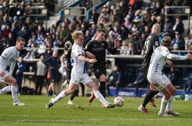 Deutschland: 2.Bundesliga 2025 2026, VFL Bochum vs SC Paderborn, Sonntag 15.02.2026 Vonovia Ruhrstadion (Bochum, Nordrhein-Westfalen, Deutschland) Marcel Sobottka (VfL Bochum, 31)