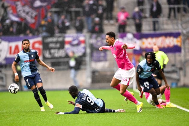 Le Havre Athletic Club v Toulouse FC - Ligue 1 McDonald s 2025 2026 93 Arouna SANGANTE (hac) - 20 EMERSONN Correia da Silva (tfc) during the Ligue 1 McDonald s match between Le Havre and Toulouse at Stade OcÃ ane on February 15, 2026 in Le Havre, France. Le Havre France  Copyright: xFEPx 776348283