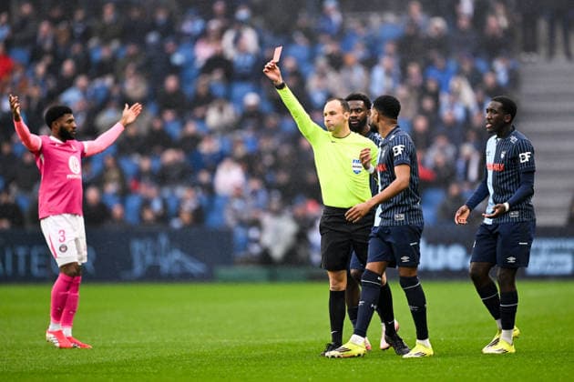 Le Havre Athletic Club v Toulouse FC - Ligue 1 McDonald s 2025 2026 14 Rassoul NDIAYE (hac) - Jerome BRISARD (ARBITRE) during the Ligue 1 McDonald s match between Le Havre and Toulouse at Stade OcÃ ane on February 15, 2026 in Le Havre, France. Le Havre France  Copyright: xFEPx 776348283