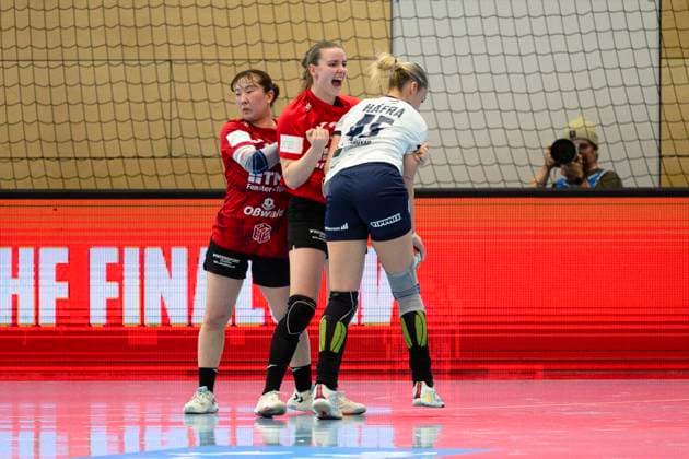 Anna Szabo (Thueringer HC, 26) Jubel, Noemi Hafra (Motherson Mosonmagyarovari KC, 45), Natsuki Aizawa (Thueringer HC, 23) GER, Thueringer HC gegen Motherson Mosonmagyarovari KC , Handball, EHF European League Women, Gruppen Phase , Saison 2025 2026, 15.02.2026 GER, Thueringer HC gegen Motherson Mosonmagyarovari KC , Handball, EHF European League Women, Gruppen Phase , Saison 2025 2026, 15.02.2026 Bad Langensalza Copyright: xEibner-Pressefoto MartinxHerbstx EP_MHT