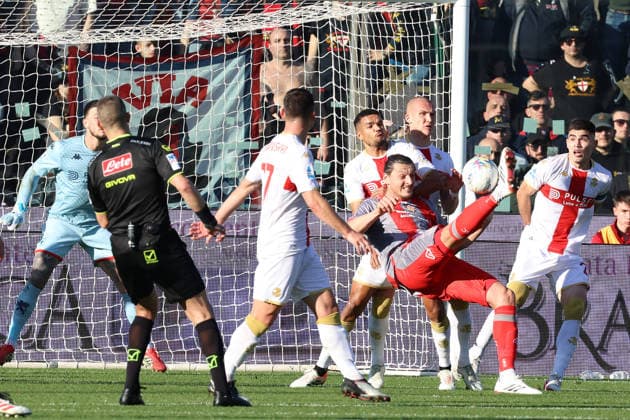 Cremonese s Milan Djuric during the Serie A soccer match between Cremonese and Genoa at the Giovanni Zini Stadium in Cremona Italy, 15 february 2026. - Soccer .  Copyright: xAlbertoxMariani LaPressex