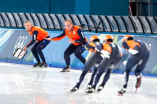 2026-02-15 - Milano Cortina 2026 Winter Olympics Speed skating, Eisschnelllauf Men s Team Pursuit MILAN, ITALY - FEBRUARY 15: Erik Bouwman, Rintje Ritsma, Chris Huizinga of Netherlands, Stijn Van De Bunt of Netherlands, Marcel Bosker of Netherlands during the Speed Skating Men s Team Pursuit Quarterfinals of the Milano Cortina 2026 Winter Olympics at the Milano Speed Skating Arena on February 15, 2026 in Milan, Italy Milan Milano Speed Skating Arena Italy Content not available for redistribution in The Netherlands directly or indirectly through any third parties. Copyright: xAndrexWeeningx
