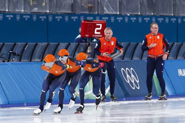 MILAN , 15-02-2026 , Milano Speed skating, Eisschnelllauf Stadium , Olympic Winter games, Winterspiele,Spiele, Summer games 2026 - Speed Skating Team Pursuit men qualification, Picture shows Team Netherlands M . Bosker, C . Huizinga, S . Van De Bunt Olympic Winter Games 2026 - Speed Skating Team Pursuit men qualification  x201626894x Copyright:
