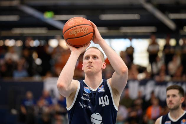 Collin Welp (MBC, 40), Syntainics MBC vs. Rostock Seawolves, Basketball, 1. Bundesliga, Maenner, 20. Spieltag Hauptrunde, Saison 2025 26, 15.02.2026. Weißenfels Stadthalle Sachsen-Anhalt Deutschland