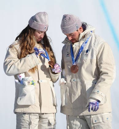 Milano Cortina 2026 - XXV Olympic Winter games, Winterspiele,Spiele, Summer games Livigno - Italy Mixed Team Snowboard Cross Image Show: Bronze Medal FRA BOZZOLO Loan CASTA Lea  Copyright: xSergioxBisi IPAxSportx xipa-agency.netx xx IPA_71558841 IPA_Agency_IPA71558841