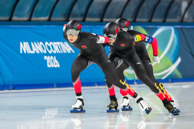 2026-02-15 - Milano Cortina 2026 Winter Olympics Speed skating, Eisschnelllauf Men s Team Pursuit MILAN, ITALY - FEBRUARY 15: Hanbin Liu of China, Yu Wu of China, Zhiwen Xue of China during the Speed Skating Men s Team Pursuit Quarterfinals of the Milano Cortina 2026 Winter Olympics at the Milano Speed Skating Arena on February 15, 2026 in Milan, Italy Milan Milano Speed Skating Arena Italy Content not available for redistribution in The Netherlands directly or indirectly through any third parties. Copyright: xAndrexWeeningx