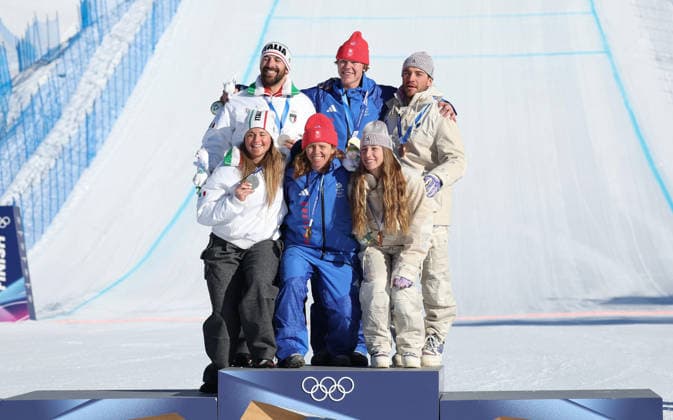 Milano Cortina 2026 - XXV Olympic Winter games, Winterspiele,Spiele, Summer games Livigno - Italy Mixed Team Snowboard Cross Image Show: Podium Mixed Team Snowboard Cross  Copyright: xSergioxBisi IPAxSportx xipa-agency.netx xx IPA_71559123 IPA_Agency_IPA71559123