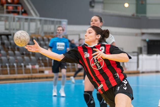 Dana Gruner (TSV Bayer 04 Leverkusen, 03) verwandelt den Nachwurf. TSV Bayer 04 Leverkusen vs. SG 09 Kirchhof, Handball, ALSCO Handballbundesliga Frauen, 18. Spieltag, Saison 2025 2026, 15.02.2026 TSV Bayer 04 Leverkusen vs. SG 09 Kirchhof, Handball, ALSCO Handballbundesliga Frauen, 18. Spieltag, Saison 2025 2026, 15.02.2026 Leverkusen Copyright: xEibner-Pressefoto ThomasxHaeslerx EP_THR