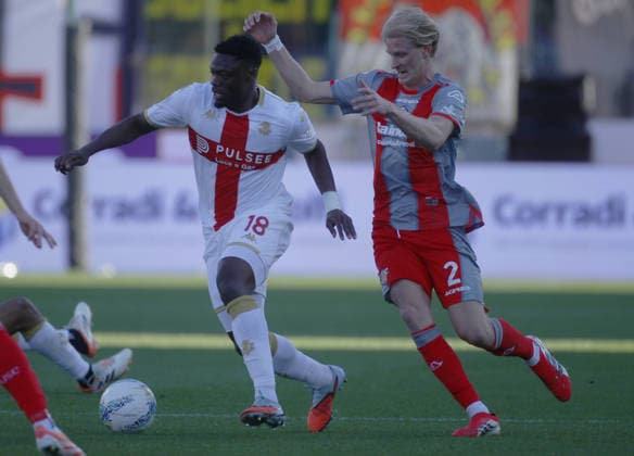 Genoa Caleb Ansah Ekuban during the Serie A soccer match between Cremonese and Genoa at the Giovanni Zini in Cremona, north west Italy - Domenica, 15 Febbraio 2026. - Soccer .  Copyright: xAlbertoxMariani LaPressex