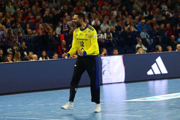Handball I Herren I Saison 2025 2026 I Bundesliga I 21. Spieltag I HSV Hamburg - SG Flensburg - Handewitt I 15.02.2026 Mohamed Essam Moustafa El-Tayar (12, HSV Hamburg) jubelt Hamburg Barclaycard Arena Hamburg Deutschland Copyright: xLobeca RalfxHomburgx