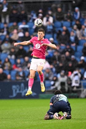 Le Havre Athletic Club v Toulouse FC - Ligue 1 McDonald s 2025 2026 04 Charlie CRESSWELL (tfc) during the Ligue 1 McDonald s match between Le Havre and Toulouse at Stade OcÃ ane on February 15, 2026 in Le Havre, France. Le Havre France  Copyright: xFEPx 776348283