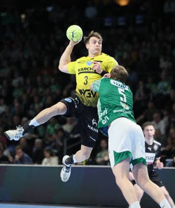 GER HBL Saison 2025 2026 FÜCHSE Berlin vs TV Stuttgart, 15.02.26, Max-Schmeling-Halle, Berlin, Max HÄFNER (TVB Stuttgart 3), Max DARJ (Füchse Berlin 5)