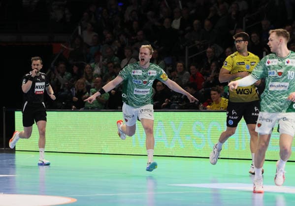 GER HBL Saison 2025 2026 FÜCHSE Berlin vs TV Stuttgart, 15.02.26, Max-Schmeling-Halle, Berlin, Matthes LANGHOFF (Füchse Berlin 25) jubelt nach Torerfolg, Schrei, Emotion