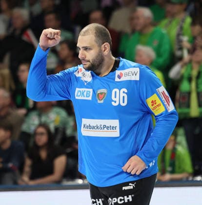 GER HBL Saison 2025 2026 FÜCHSE Berlin vs TV Stuttgart, 15.02.26, Max-Schmeling-Halle, Berlin, Dejan MILOSAVLJEV (Füchse Berlin 96) jubelt nach erfolgreicher Parade, Faust, Emotion