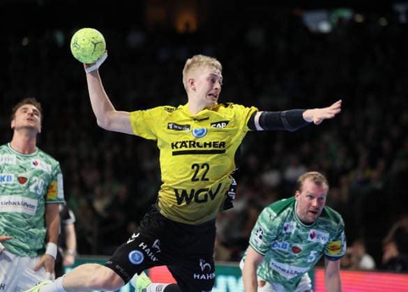 GER HBL Saison 2025 2026 FÜCHSE Berlin vs TV Stuttgart, 15.02.26, Max-Schmeling-Halle, Berlin, Lukas HERBURGER (Füchse Berlin 29), Nejc CEHTE (Füchse Berlin 22), Max DARJ (Füchse Berlin 5)