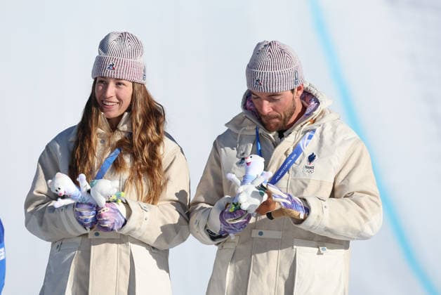 Milano Cortina 2026 - XXV Olympic Winter games, Winterspiele,Spiele, Summer games Livigno - Italy Mixed Team Snowboard Cross Image Show: Bronze Medal FRA BOZZOLO Loan CASTA Lea  Copyright: xSergioxBisi IPAxSportx xipa-agency.netx xx IPA_71559906 IPA_Agency_IPA71559906