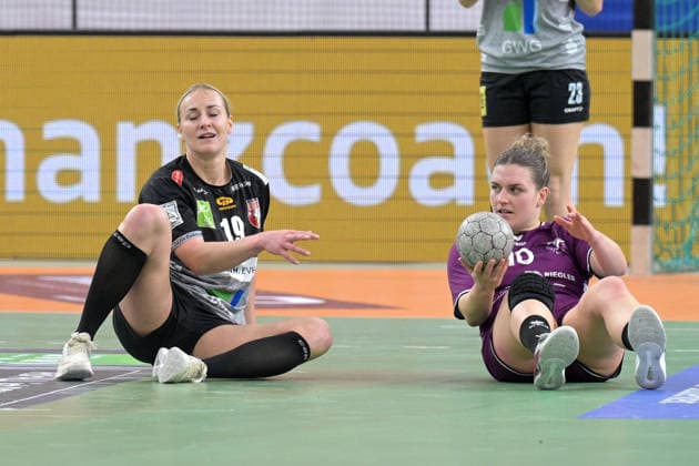 Lea Gruber (SV Union Halle-Neustadt, 19) gegen Nele Franz (TusSies Metzingen, 10) TusSies Metzingen vs. SV Union Halle-Neustadt, Handball, Alsco HBF, 17.Ligaspieltag, Saison 2025 2026, 15.02.2026 TusSies Metzingen vs. SV Union Halle-Neustadt, Handball, Alsco HBF, 17.Ligaspieltag, Saison 2025 2026, 15.02.2026 Tuebingen Copyright: xEibner-Pressefoto TobiasxBaurx EP_TBR