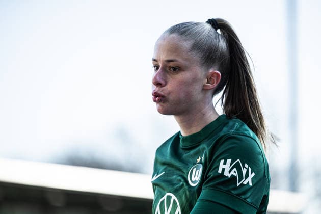 Deutschland: Google Pixel Frauen-Bundesliga 2025 2026, 18. Spieltag - VfL Wolfsburg vs SGS Essen - AOK-Stadion (Wolfsburg): Vivien Endemann (VfL Wolfsburg, 25) Copyright: xAylinxKreutzsteinx