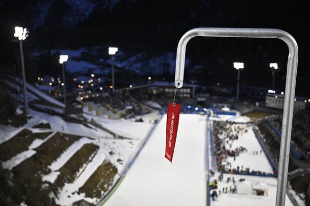 VAL DI FIEMME, ITALIEN 20260215 Damernas backhoppning i stora backen under vinter-OS pa Tesero längdskidstadion i Val di Fiemme, Italien. *** Bilden ingar i SPORTPAKET. För övriga BETALBILD *** VAL DI FIEMME ITALIEN x10430x *** VAL DI FIEMME, ITALY 20260215 Womens ski jumping in the big hill during the Winter Olympics at Tesero cross-country stadium in Val di Fiemme, Italy Picture in SPORT PACKAGE For others PAY PICTURE VAL DI FIEMME ITALY x10430x  Copyright: xChristinexOlsson TTx OS 2026 BACKHOPPNING