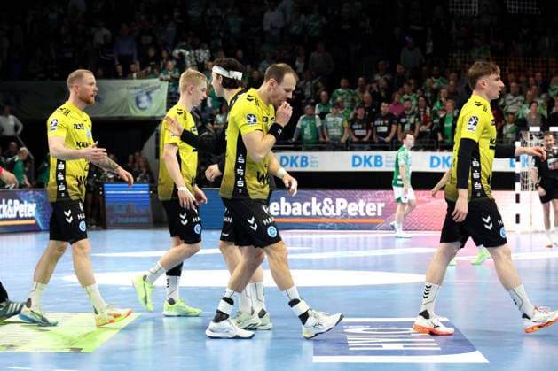 DEU, DHB, 1.HBL, Fuechse Berlin vs. TVB Stuttgart, 15.02.2026, Max-Schmeling-Halle, Berlin, DEU, DHB, 1.HBL, Fuechse Berlin vs. TVB Stuttgart, im Bild Stuttgarter-Spielerkreis