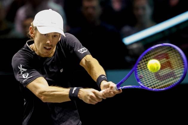 ROTTERDAM - Alex de Minaur (Australia) in action against Felix Auger-Aliassime (Canada) during the singles final on the final day of the ABN AMRO tennis tournament in Ahoy Rotterdam. BAS CZERWINSKI ANP xVIxANPxSportx xxANPxIVx 550797426 originalFilename: 550797426.jpg
