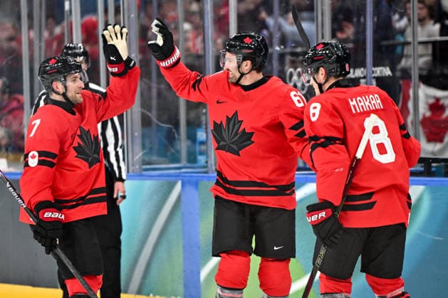 15 02 2026, Milano, Santa Giulia Ice hockey, Eishockey Arena, Winter Olympics: Canada - France (Ice Hockey), Mark Stone of Canada celebrate his goal with Devon Toews of Canada (L) and Cale Makar of Canada (R) Milano Santa Giulia Ice Hockey Arena Lombardy Italy *** 15 02 2026, Milano, Santa Giulia Ice Hockey Arena, Winter Olympics Canada France Ice Hockey , Mark Stone of Canada celebrate his goal with Devon Toews of Canada L and Cale Makar of Canada R Milano Santa Giulia Ice Hockey Arena Lombardy Italy Copyright: xJustPictures.ch AndreaxBrancax jp-en-AnBr-AB-AAB_464815022026