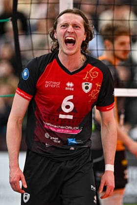 VBL MTV Ludwigsburg - BR Recycling Volleys 15.02.2026 Volleyball, 1. Bundesliga, Herren, Saison 2025 26, Barock Volleys MTV Ludwigsburg (in Rot-Schwarz) vs Berlin Recycling Volleys (in Orange-Schwarz), Ben-Simon Bonin, Copyright: xBEAUTIFULxSPORTS TomxBlochx